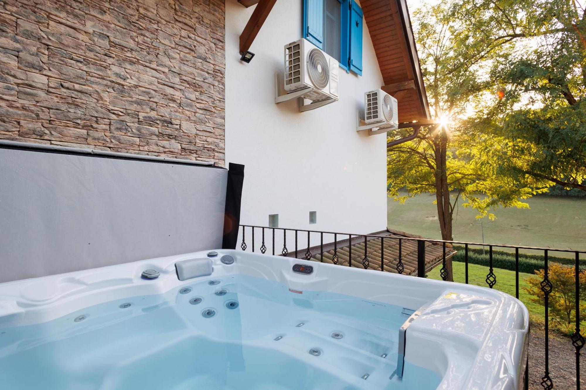 Feszek Villa Zalaegerszeg Bagian luar foto