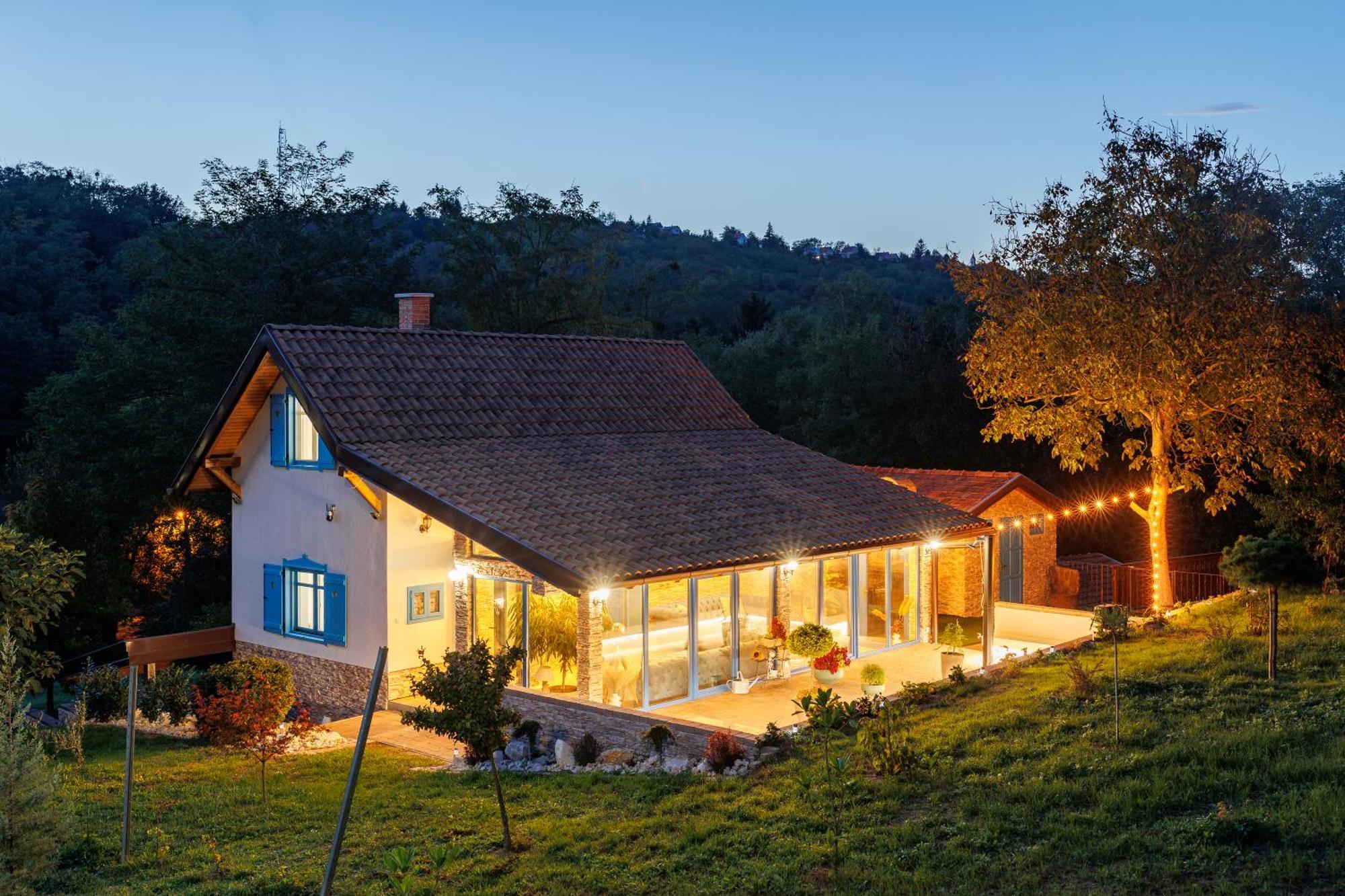 Feszek Villa Zalaegerszeg Bagian luar foto